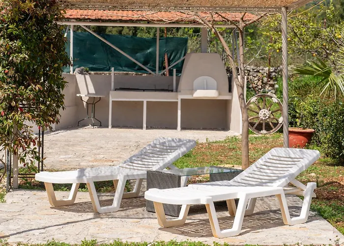 Julia's Ferienhaus Karavomylos